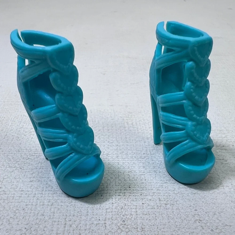 Barbie Turquoise Blue Heart Strappy Gladiator Platform High Heel Doll Shoes